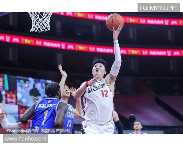 拉门斯高光与失误并存五次扑救三十六次丢球权成全场焦点